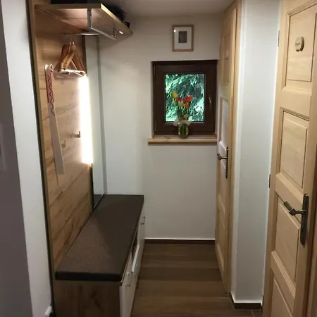 木屋 Pod Lesem 圣科维斯